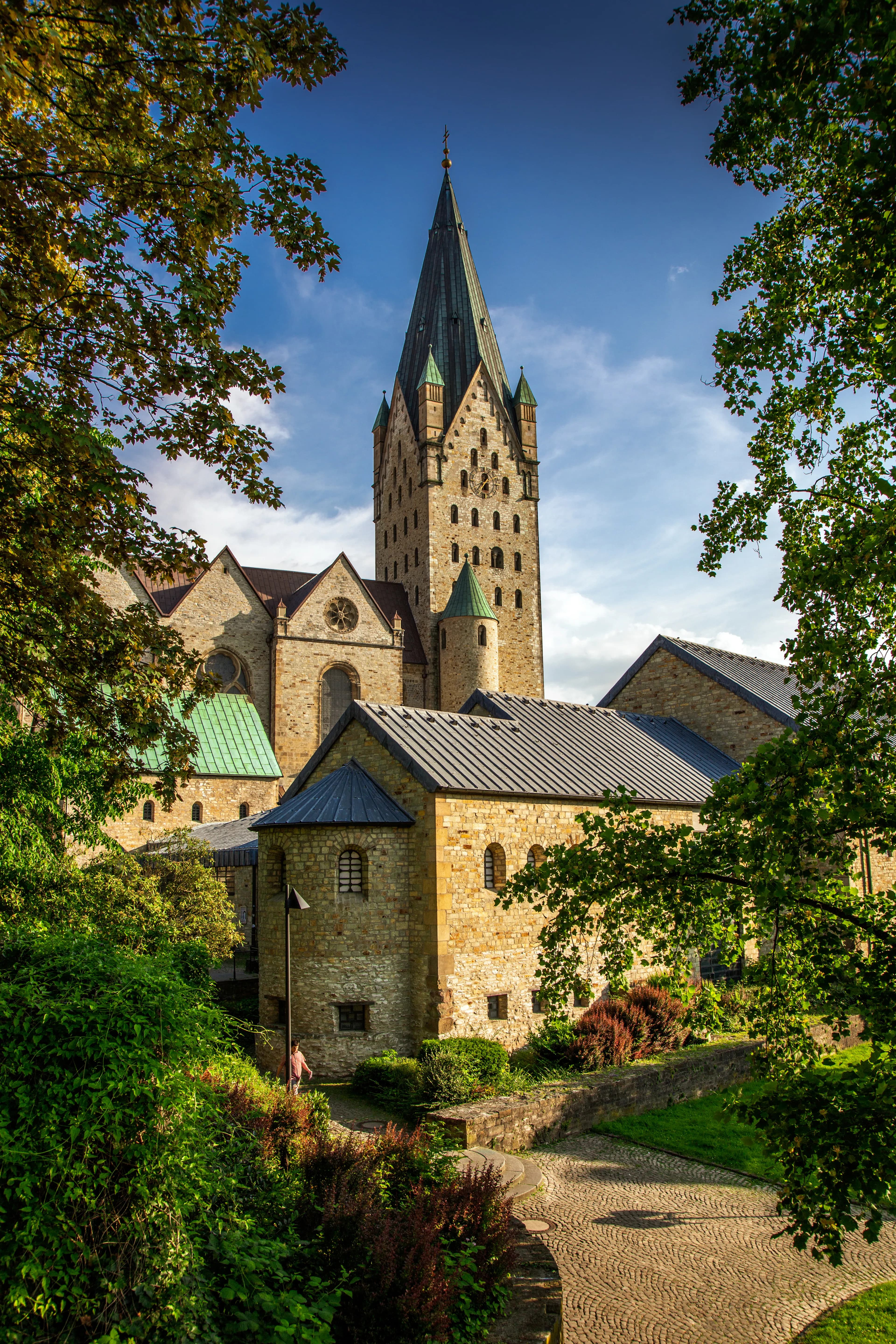 Flights from Antalya to Paderborn